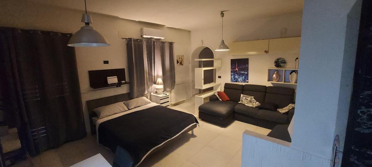 Appartamento Suite Deluxe Climatiz Cucina Giardino Wifi Smart Tv Amazon Prime Video Inclusi Aci Bonaccorsi Exteriér fotografie