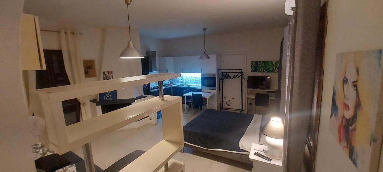 Appartamento Suite Deluxe Climatiz Cucina Giardino Wifi Smart Tv Amazon Prime Video Inclusi Aci Bonaccorsi Exteriér fotografie